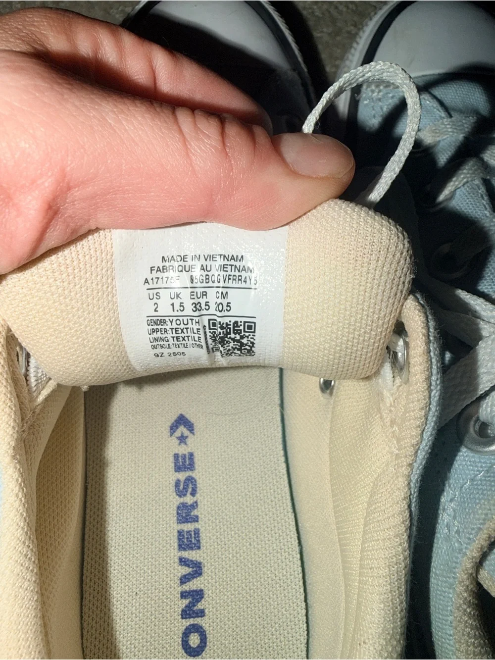 Converse Kids Low Top Sneakers in Light Blue - Size 2